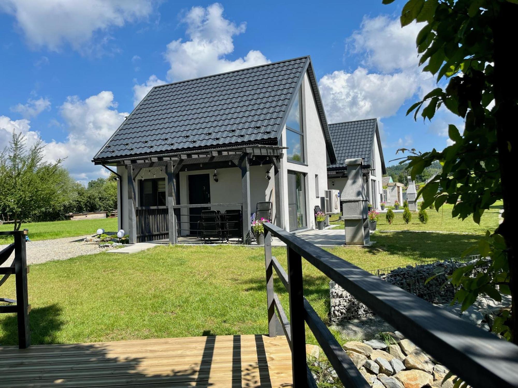 Domki Nad Starym Potokiem 우스트르치키 돌네 외부 사진